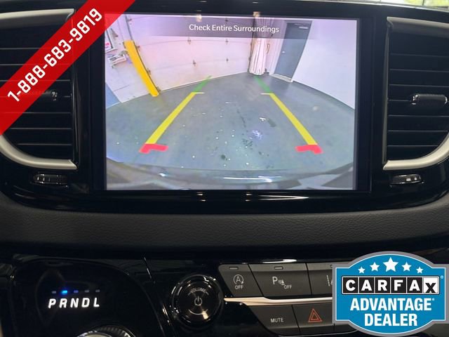 Used 2023 Chrysler Pacifica Touring-L FWD image 16