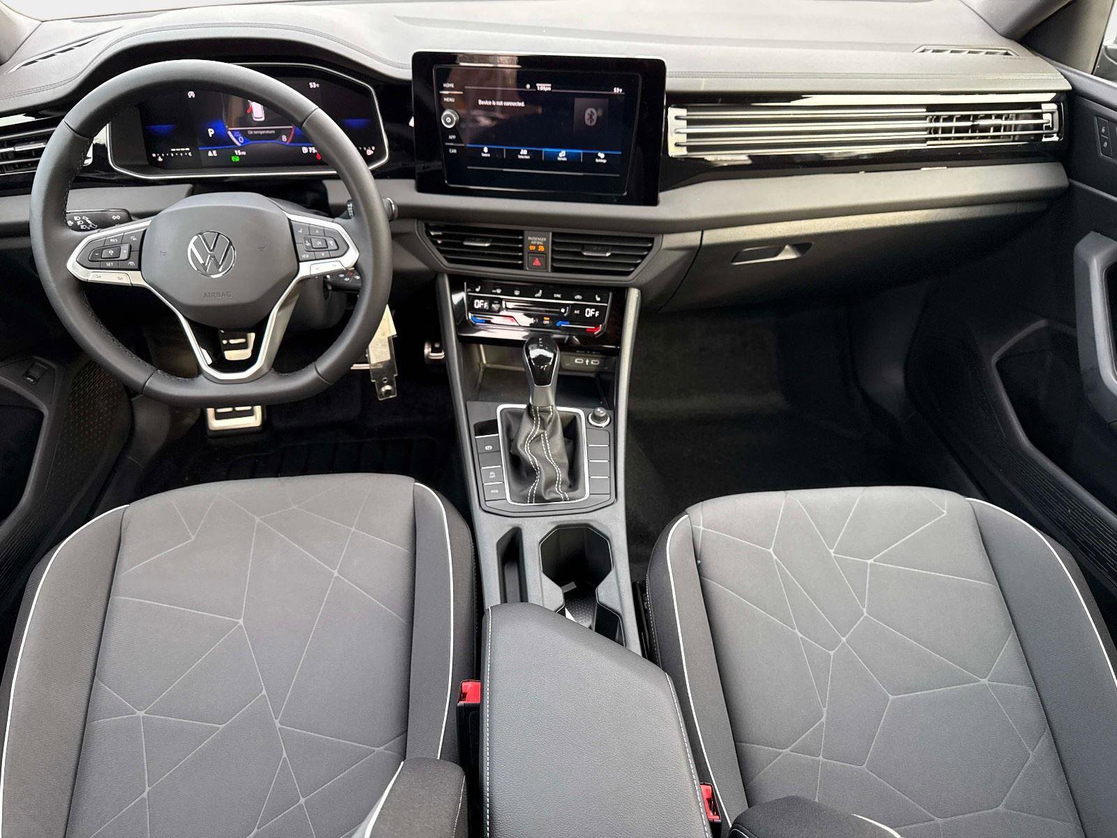 Used 2025 Volkswagen Jetta Sport image 16