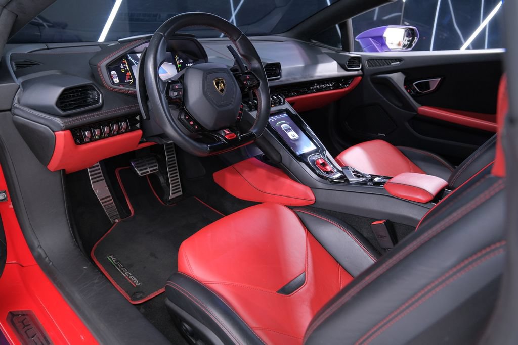 Used 2021 Lamborghini Huracan EVO RWD image 35