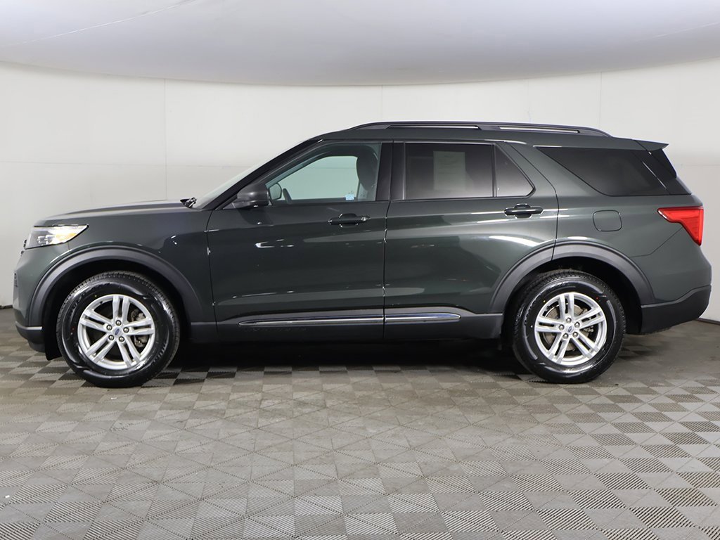 Used 2023 Ford Explorer XLT image 13