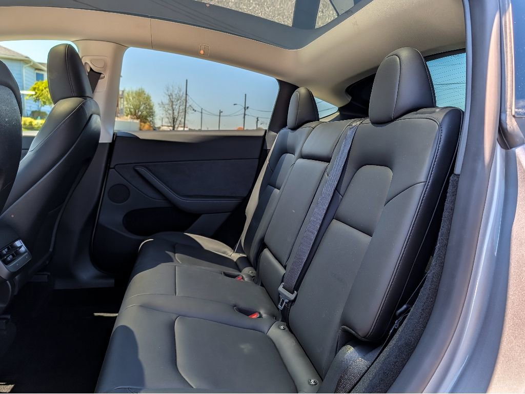 Used 2024 Tesla Model Y Long Range image 14