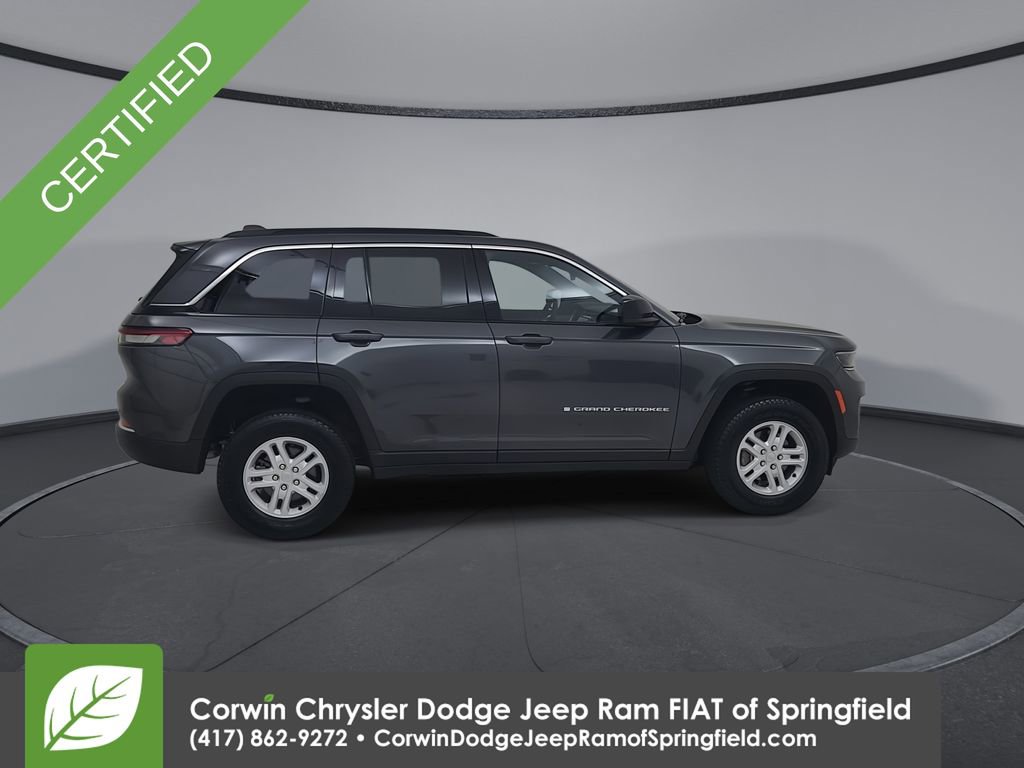 Used 2025 Jeep Grand Cherokee Laredo w/ Luxury Tech Group I AWD/4WD image 16