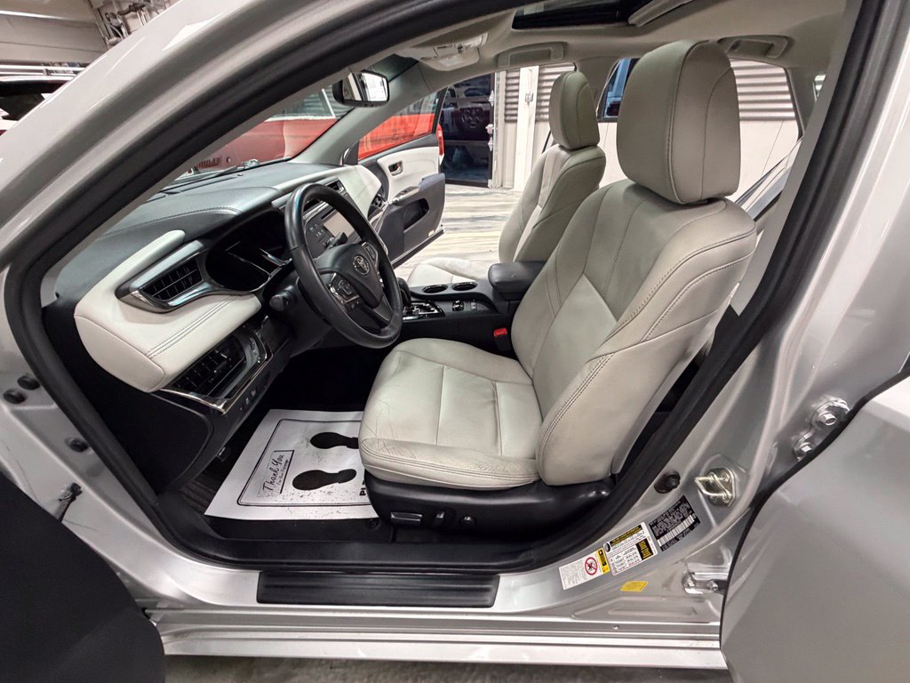 Used 2014 Toyota Avalon XLE Touring FWD image 58