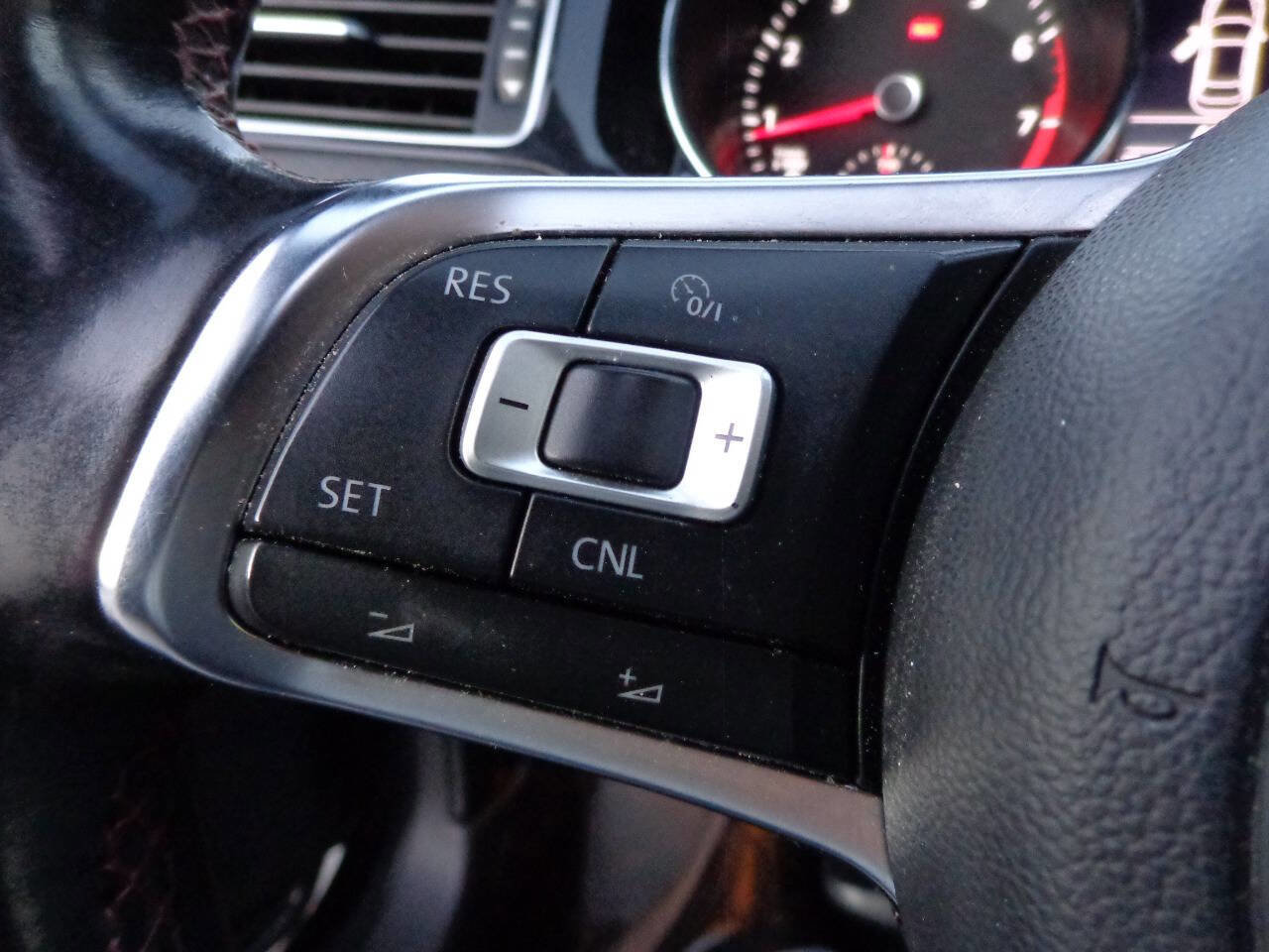 Used 2015 Volkswagen Jetta GLI SEL FWD image 25