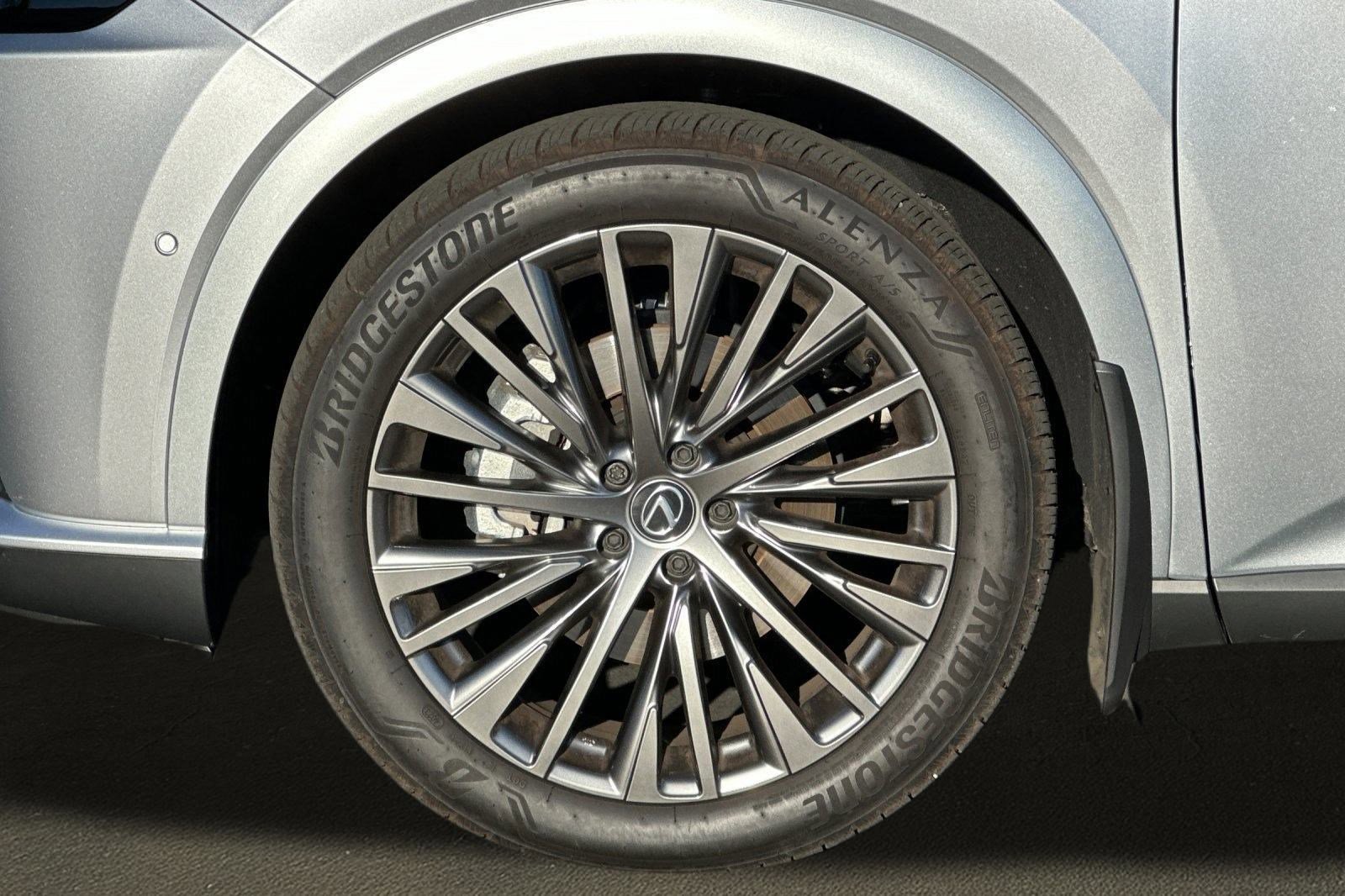 Certified 2024 Lexus RX 350 w/ Luxury Package image 12