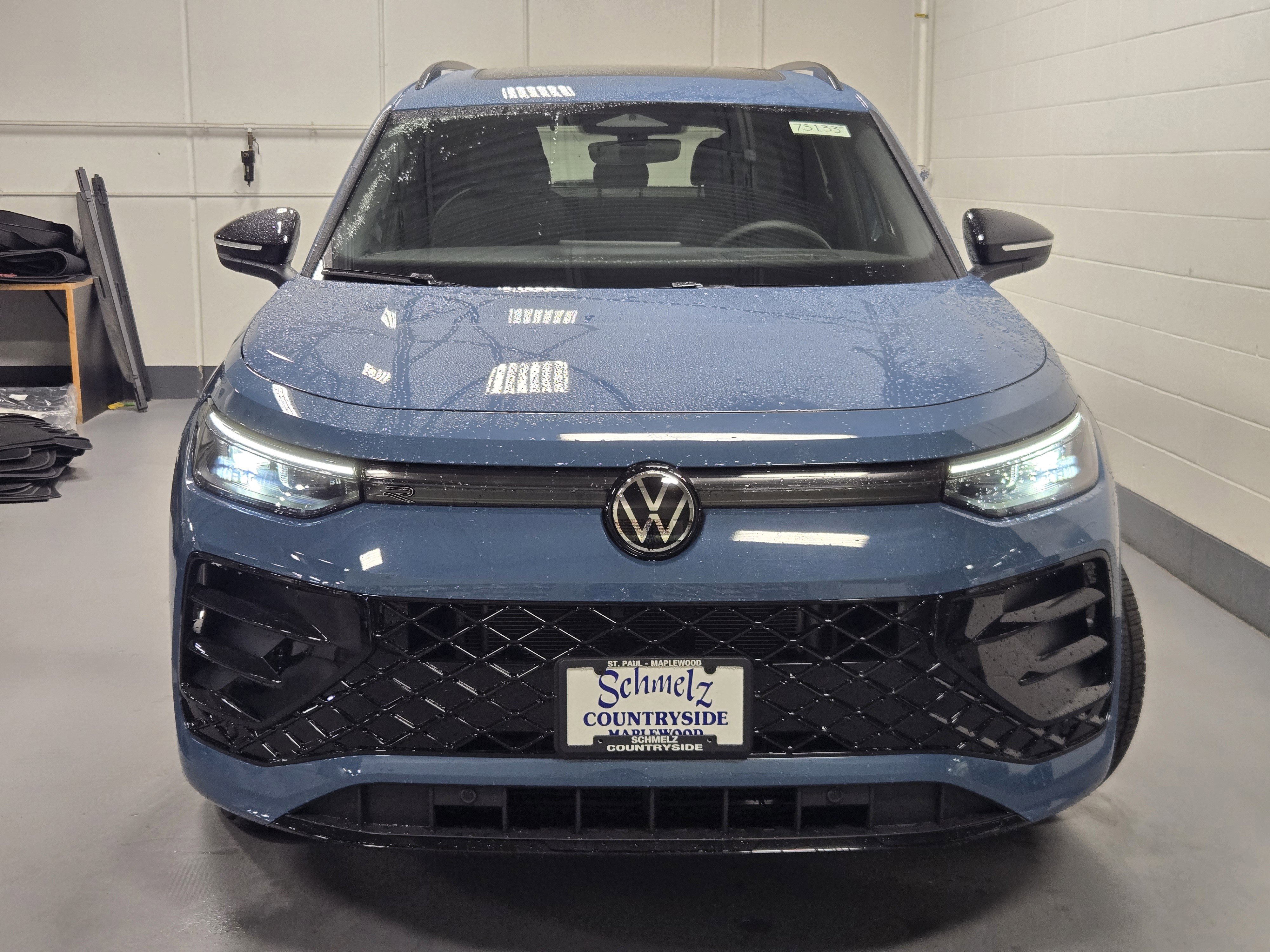 New 2025 Volkswagen Tiguan SE R-Line image 6