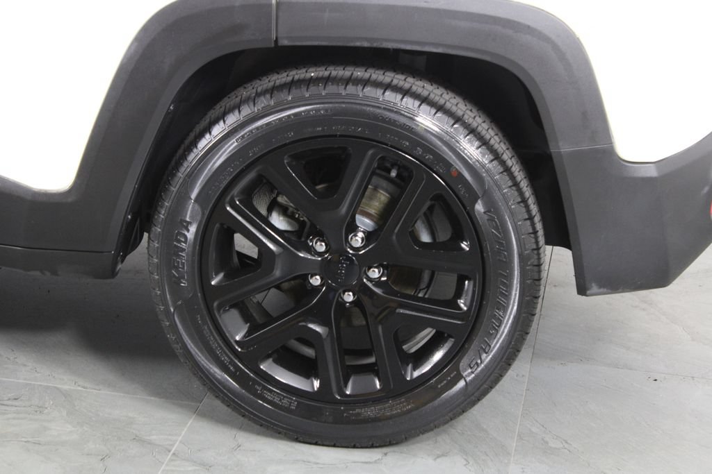 Used 2017 Jeep Renegade Altitude FWD image 14