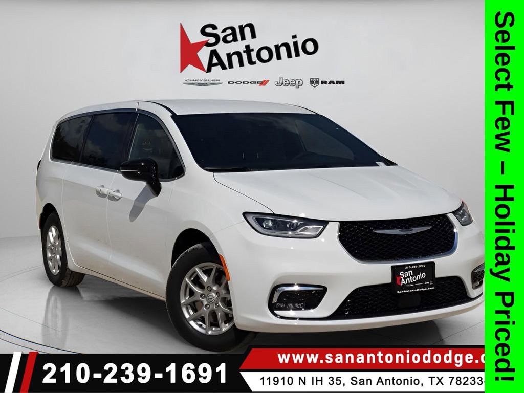 New 2026 Chrysler Pacifica Select