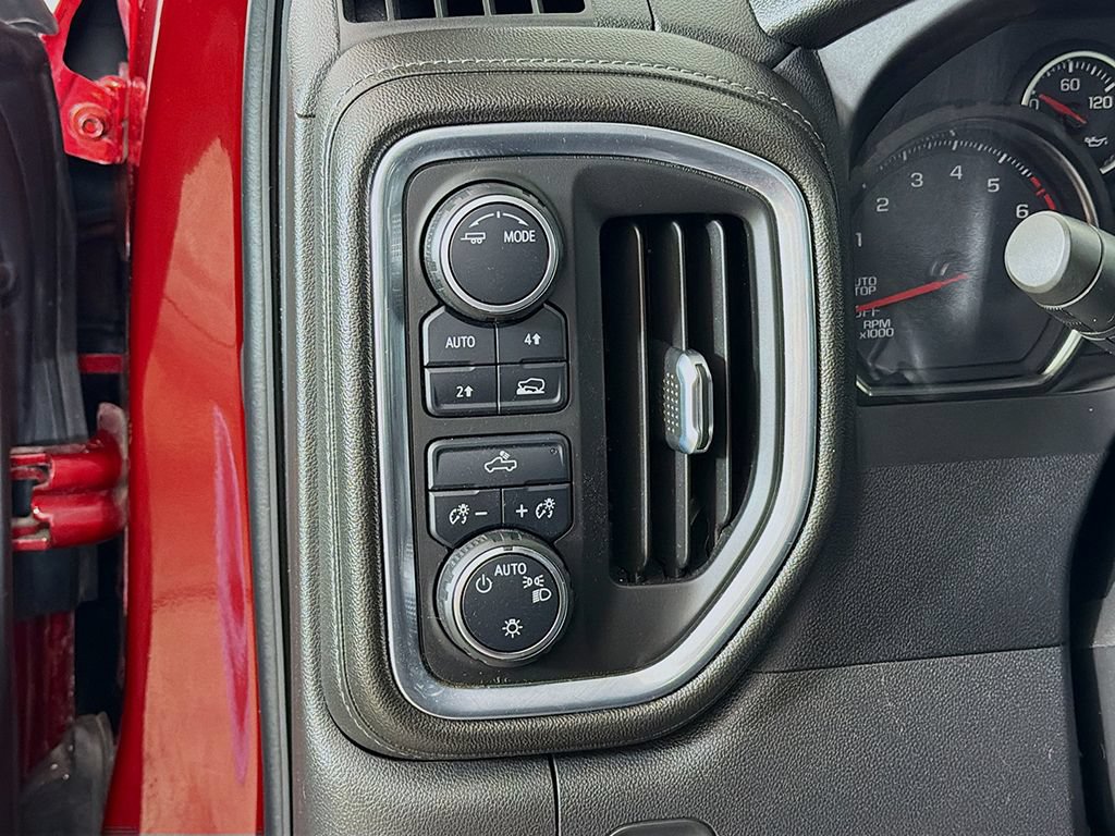 Used 2022 Chevrolet Silverado 1500 LT AWD/4WD image 28