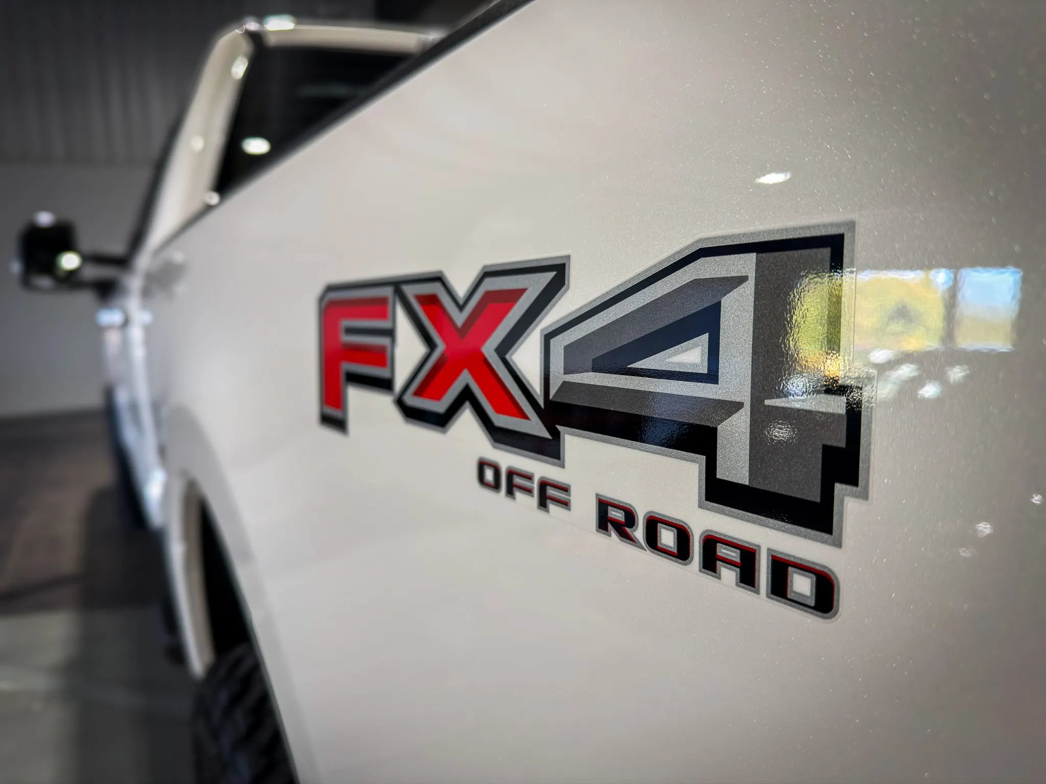 Used 2023 Ford F350 Platinum w/ FX4 Off-Road Package AWD/4WD image 6