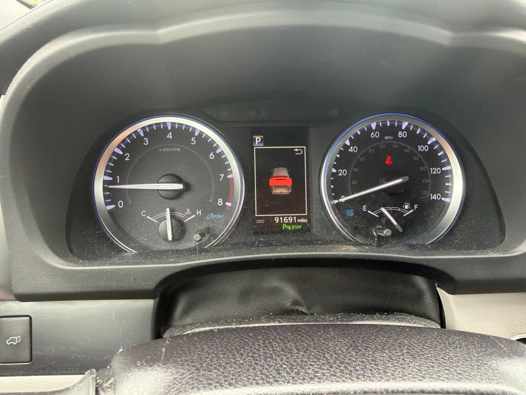 Used 2019 Toyota Highlander Limited AWD/4WD image 9