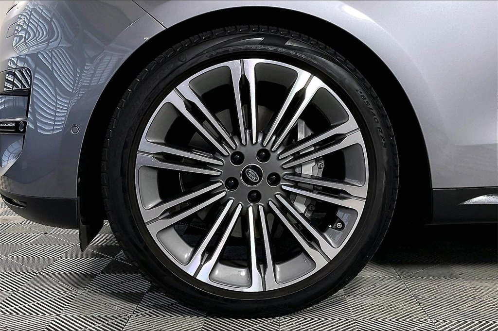 Used 2023 Land Rover Range Rover Sport SE image 8