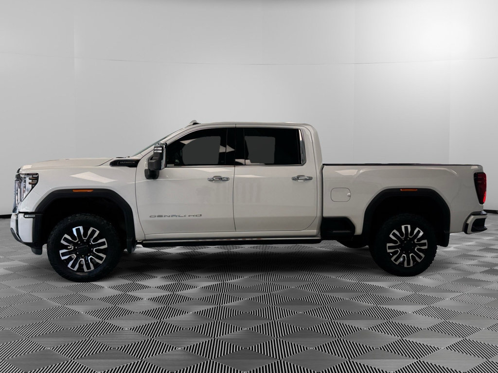 Used 2024 GMC Sierra 2500 Denali Ultimate AWD/4WD image 5