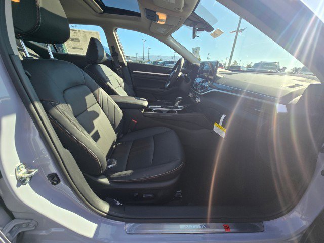 New 2025 Nissan Altima 2.5 SR w/ SR Premium Package image 11