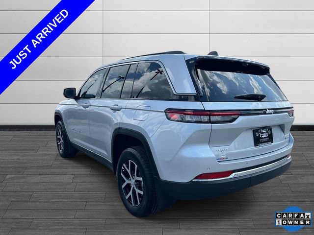 Used 2025 Jeep Grand Cherokee Limited w/ Luxury Tech Group II AWD/4WD image 5