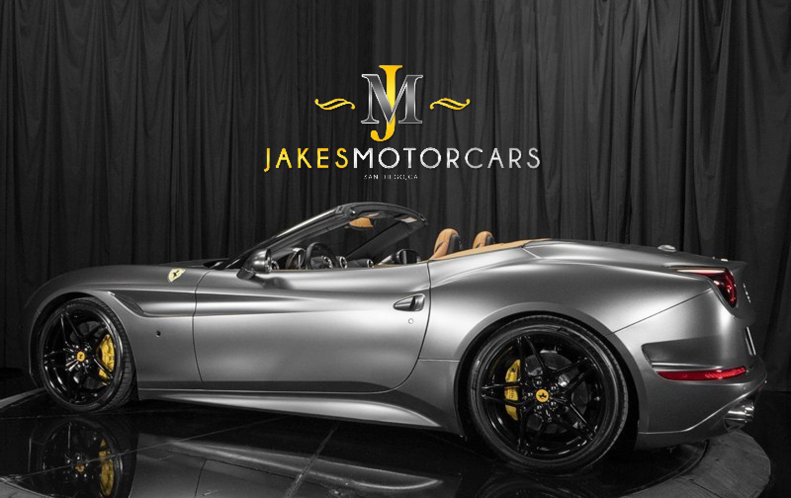 Used 2016 Ferrari California T RWD image 8