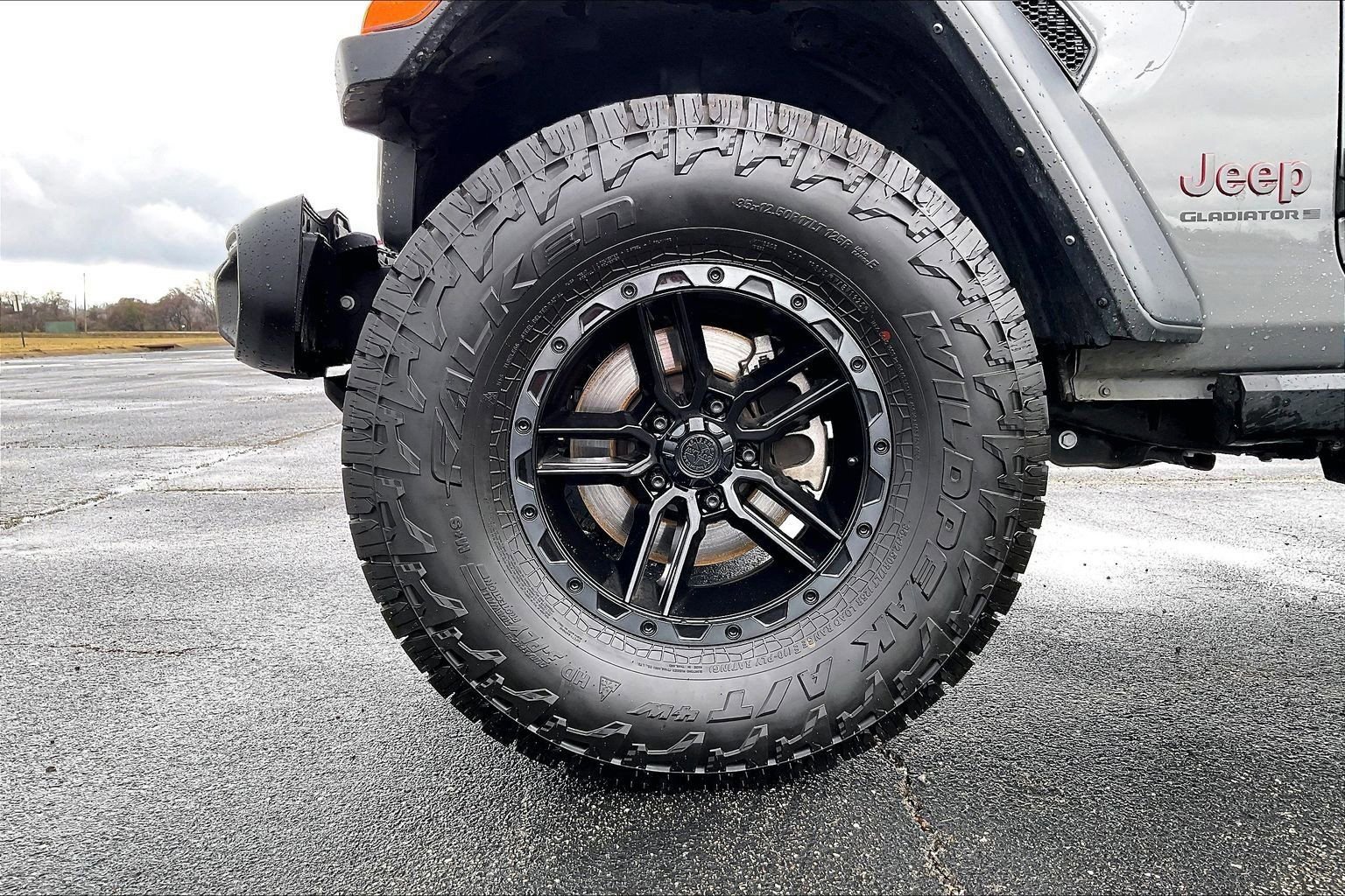 Used 2023 Jeep Gladiator Rubicon image 9