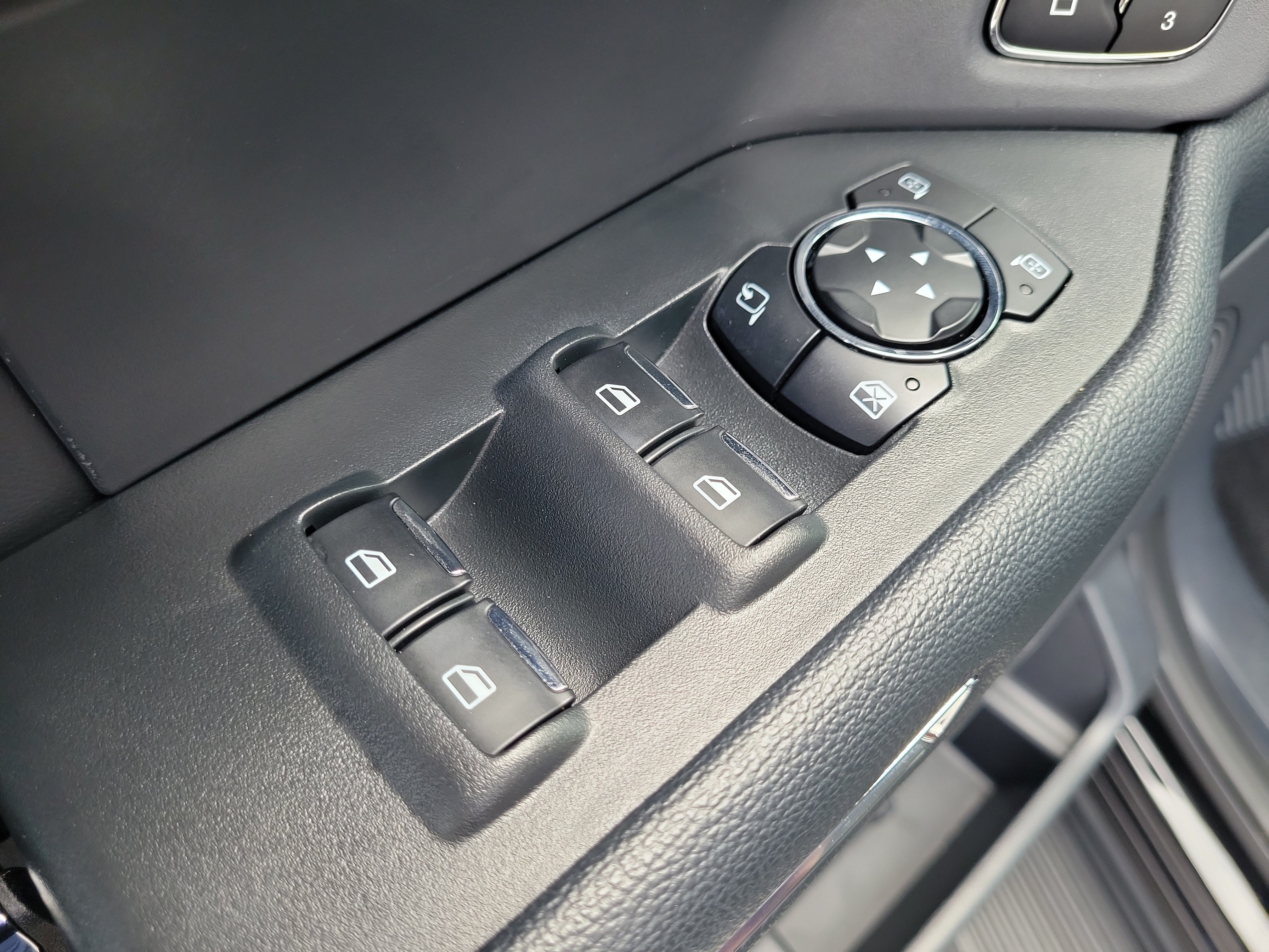 Used 2024 Ford Expedition XLT RWD image 12