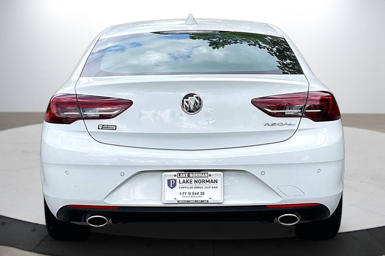 Used 2019 Buick Regal Preferred w/ Sights and Sounds Package image 8