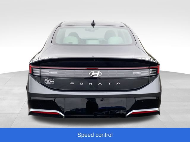 Used 2025 Hyundai Sonata SEL FWD image 3
