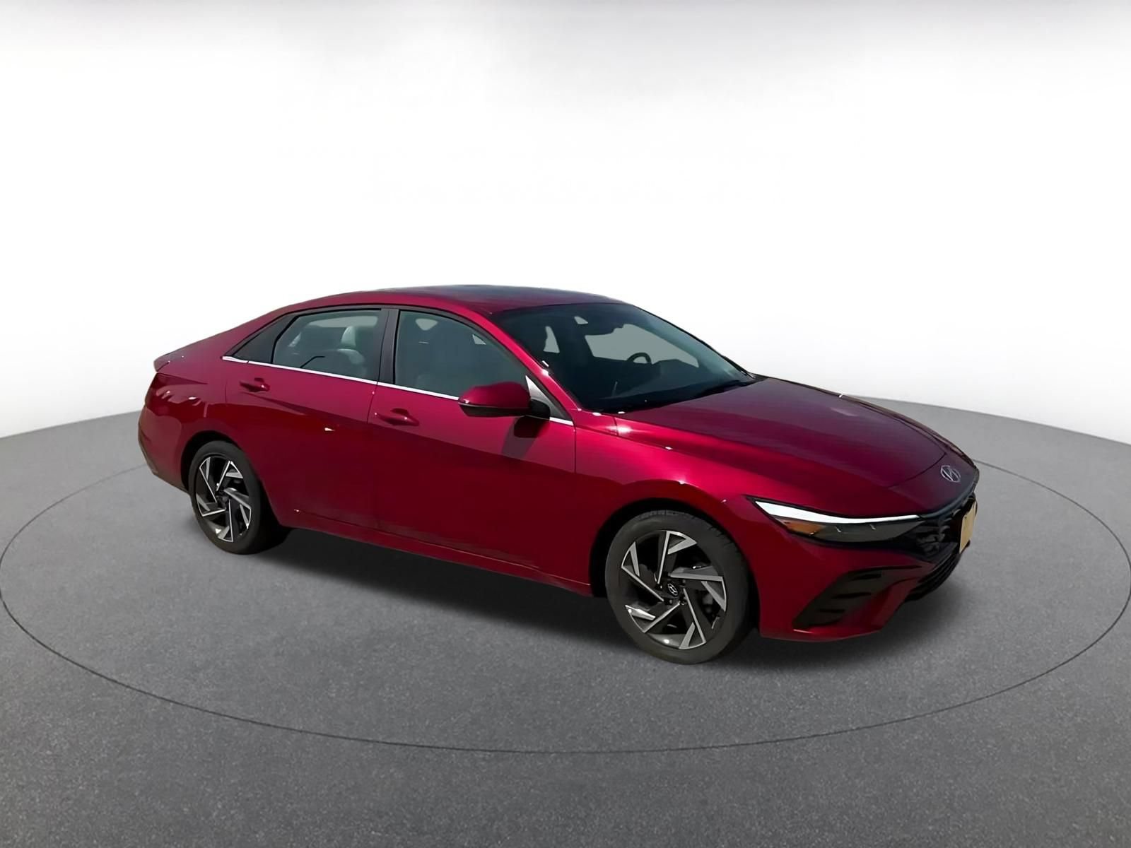 Used 2025 Hyundai Elantra Limited FWD video 2