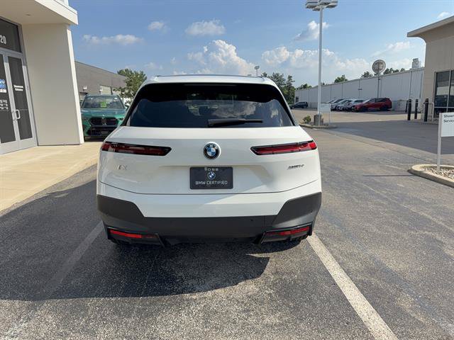 Used 2024 BMW iX xDrive50 AWD/4WD image 4