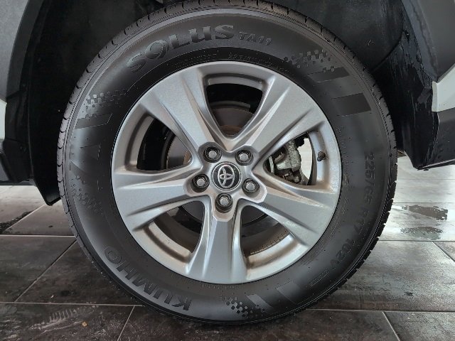Used 2024 Toyota RAV4 XLE image 9