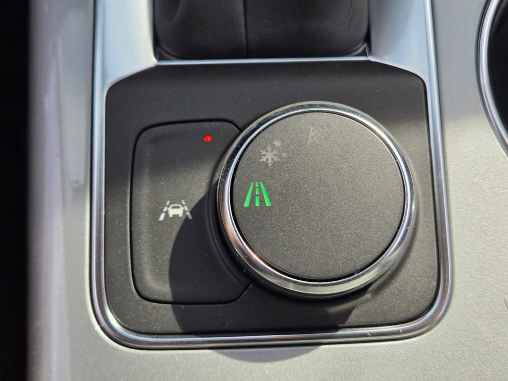 New 2025 Chevrolet Blazer LT image 18