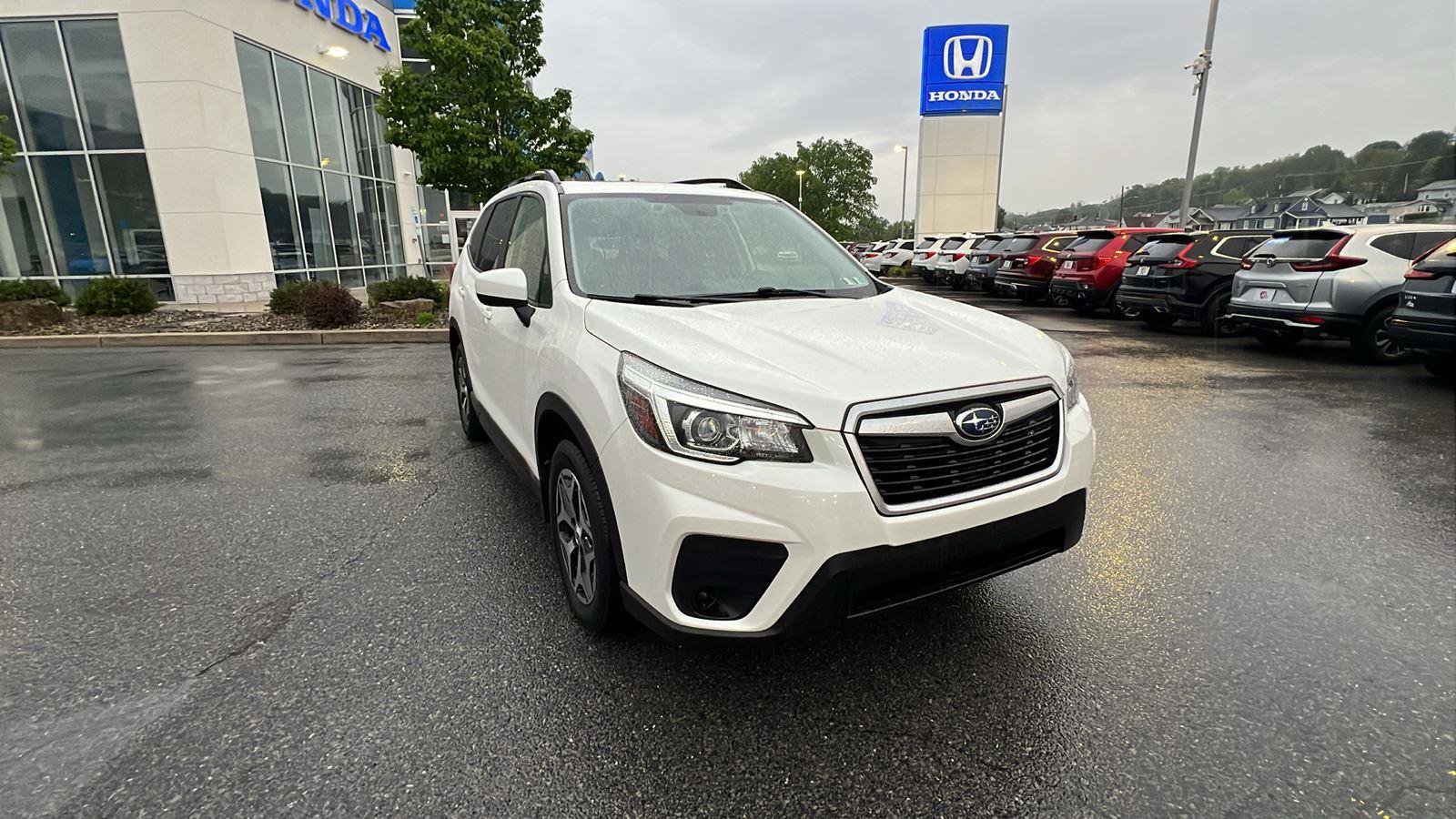 Used 2020 Subaru Forester Premium AWD/4WD image 2