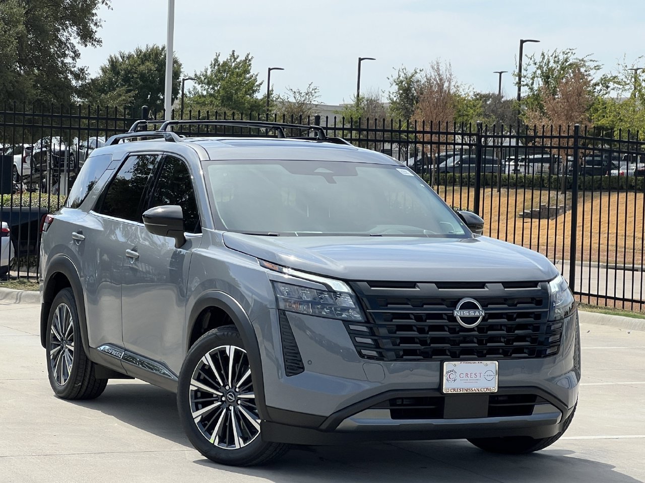 New 2026 Nissan Pathfinder Platinum AWD/4WD image 2
