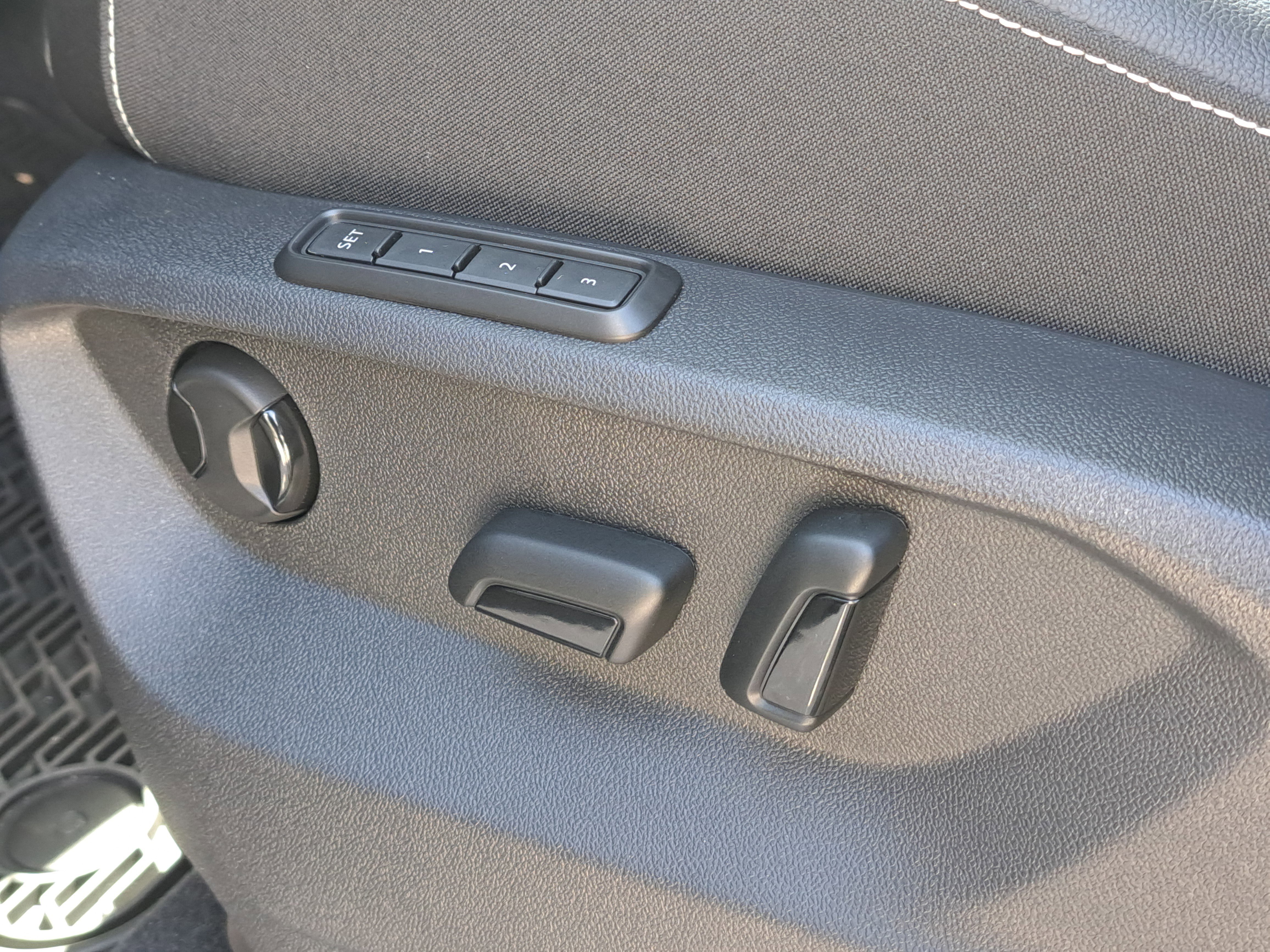 New 2026 Volkswagen Atlas SEL image 21