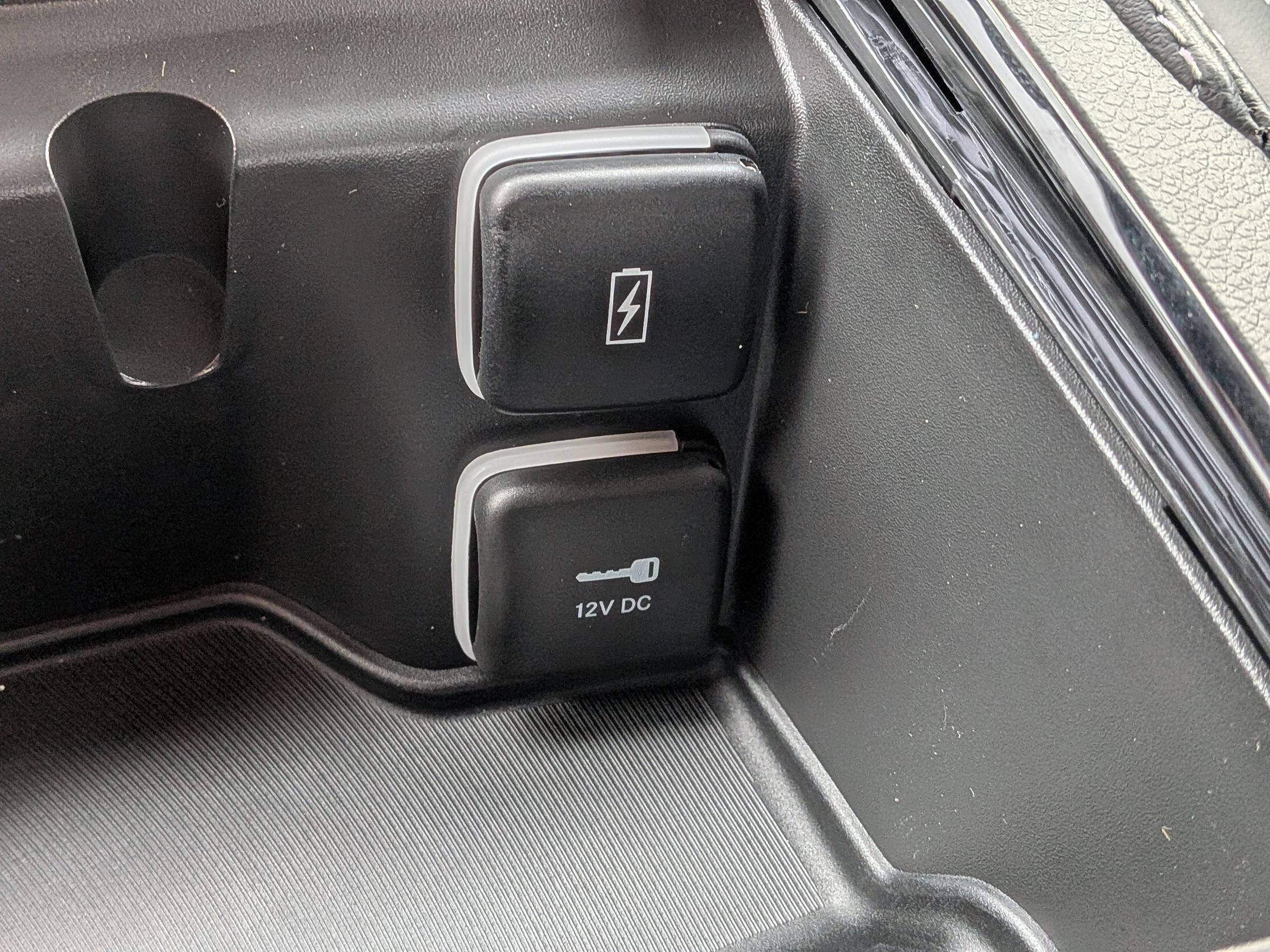 New 2026 Chrysler Pacifica Limited w/ Uconnect Theater Family Group image 21