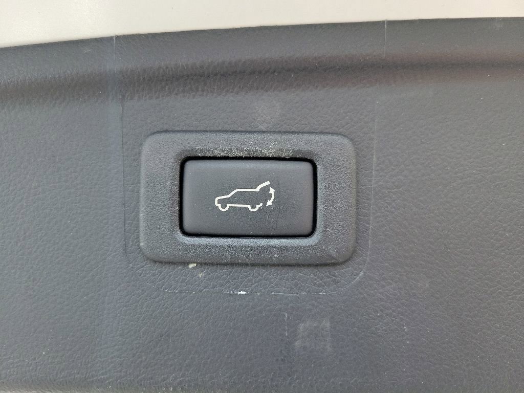 Used 2018 Subaru Outback 2.5i Limited AWD/4WD image 12