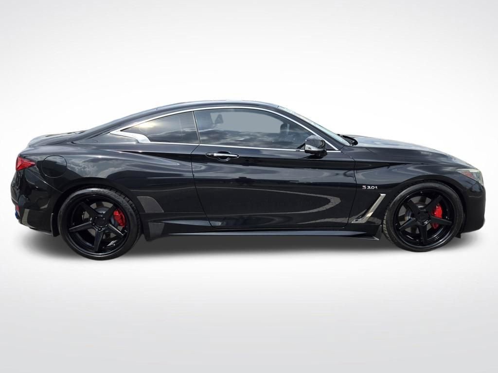 Used 2018 INFINITI Q60 Red Sport 400 w/ Sensory Package 3.0T Sport RWD image 10
