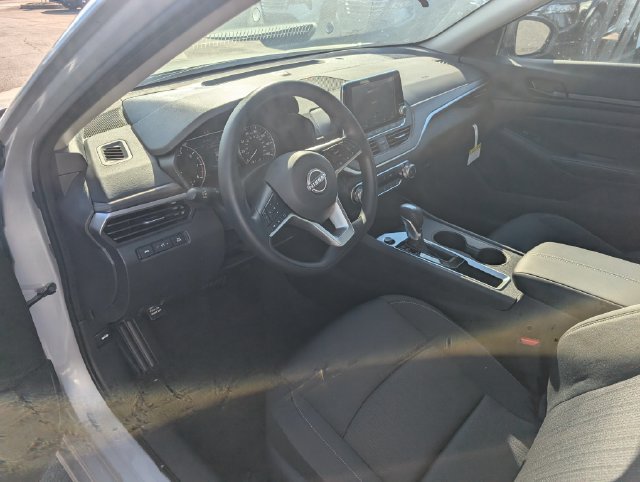 New 2026 Nissan Altima 2.5 SV FWD image 16