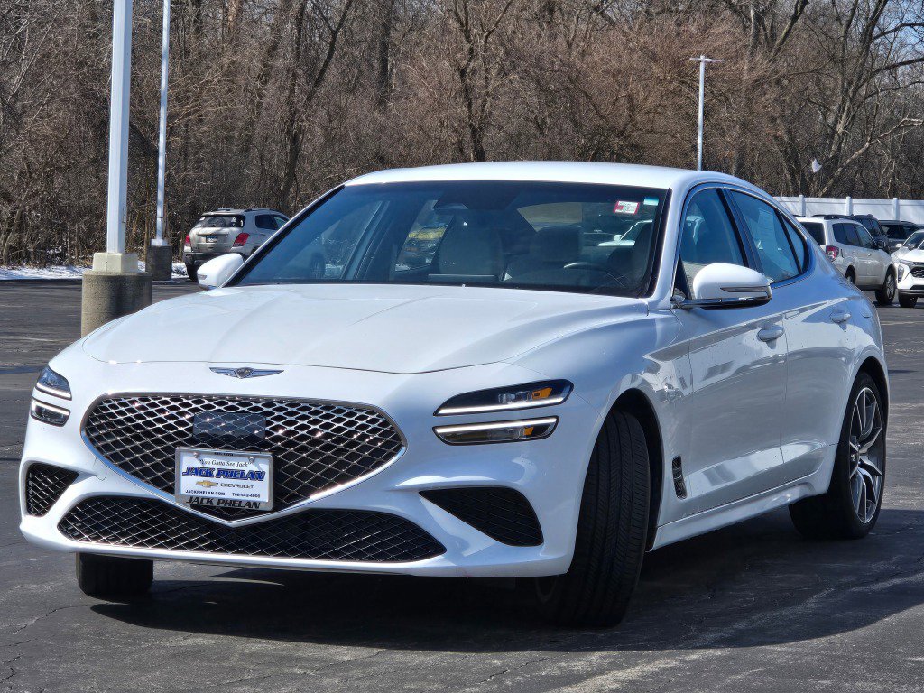 Used 2025 Genesis G70 2.5T image 5