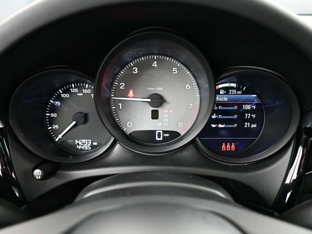 Certified 2023 Porsche Macan S image 20