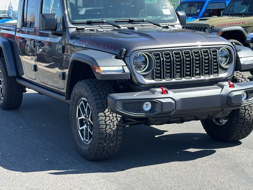 New 2026 Jeep Gladiator Rubicon w/ Steel Power Dome Hood Package AWD/4WD image 10