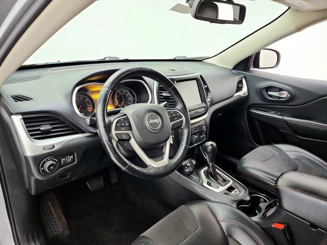 Used 2015 Jeep Cherokee Trailhawk w/ Cold Weather Group AWD/4WD image 16