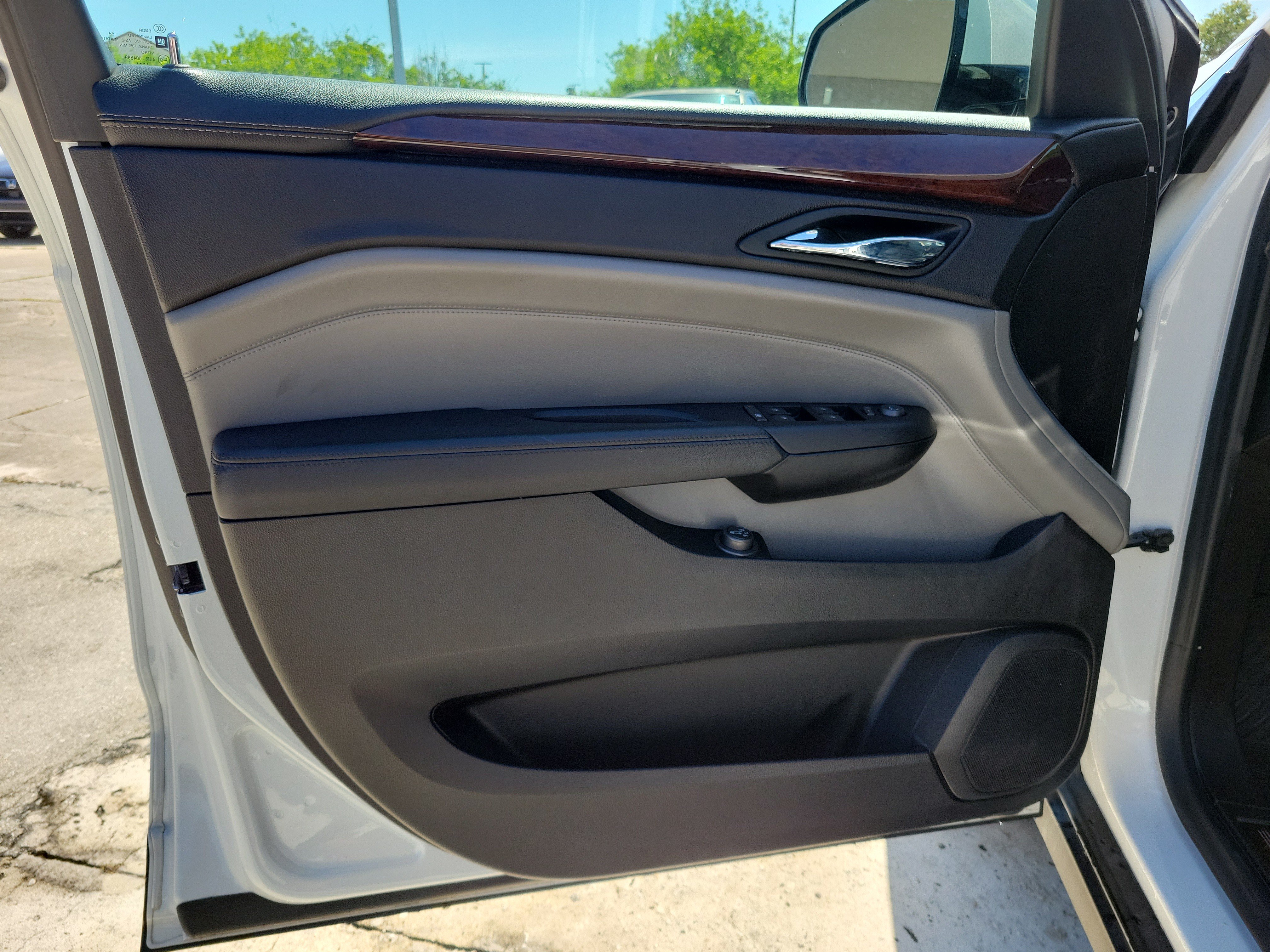 Used 2011 Cadillac SRX Luxury AWD/4WD image 15