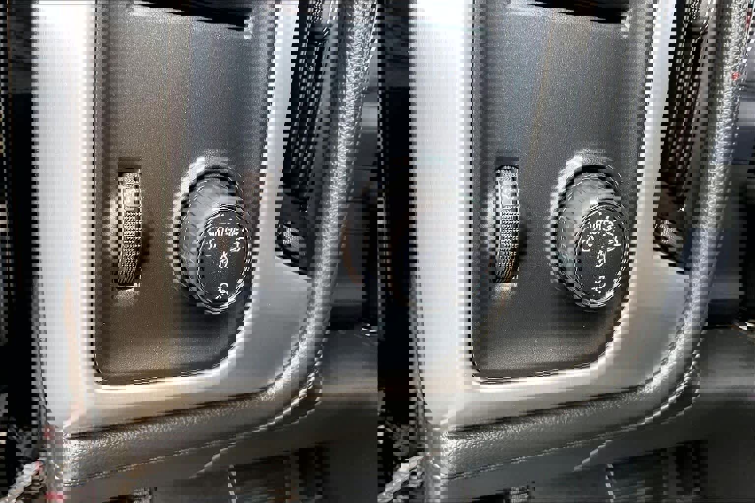 Used 2016 GMC Sierra 1500 SLT w/ Texas SLT Premium Package RWD image 14