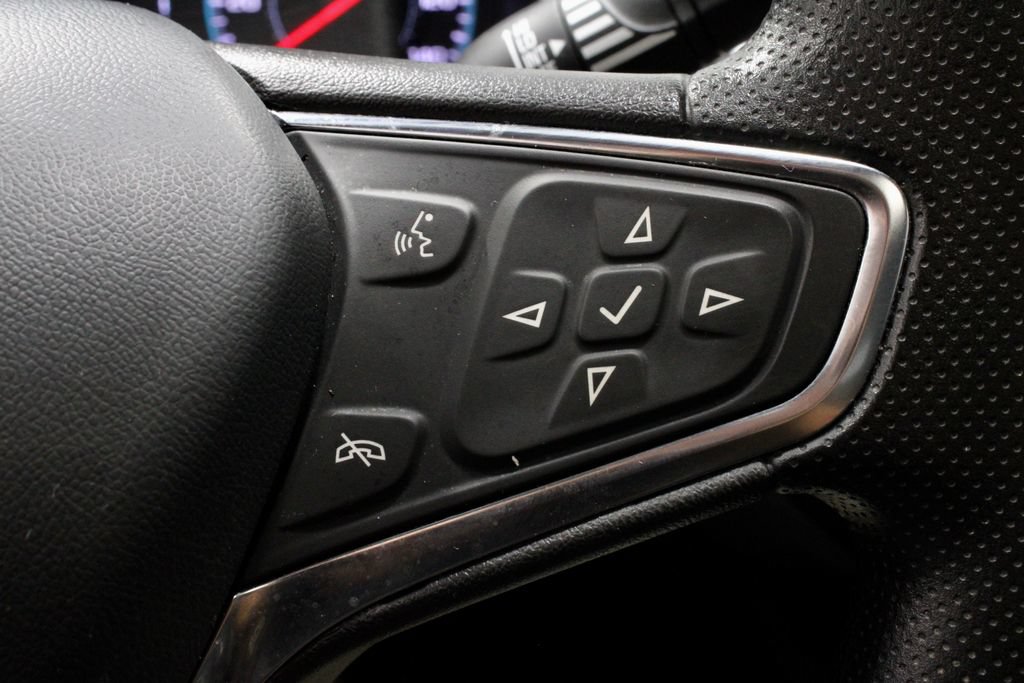 Used 2023 Chevrolet Malibu LT FWD image 29