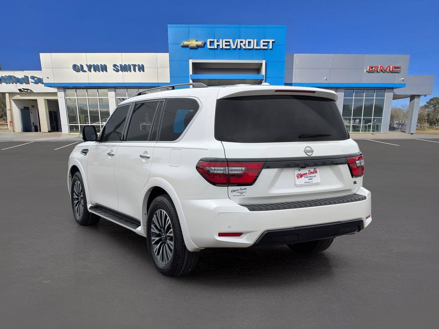 Used 2024 Nissan Armada SL w/ Midnight Edition Package RWD image 12