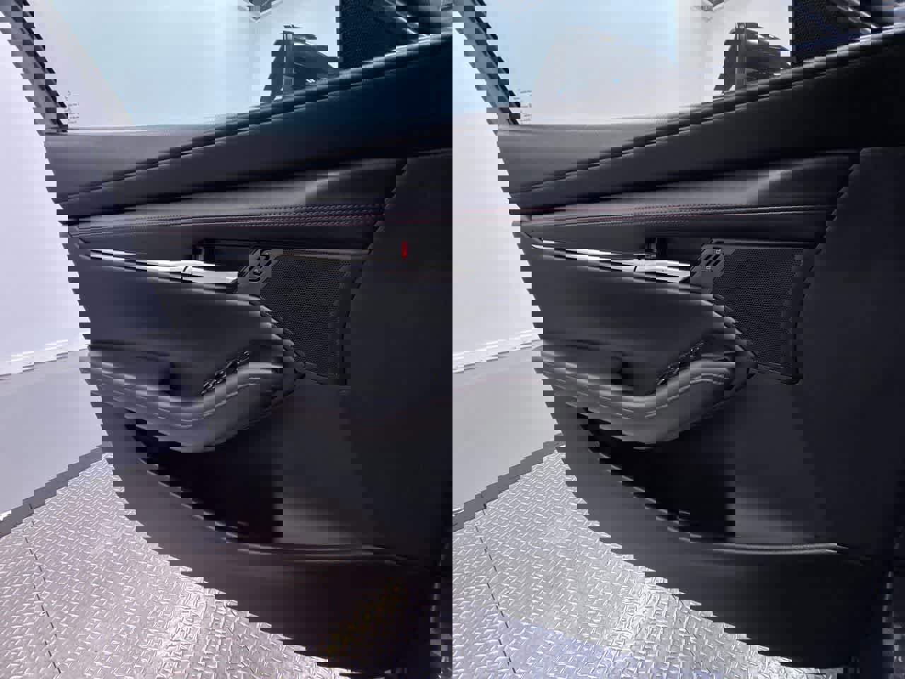 Used 2024 MAZDA MAZDA3 s image 29