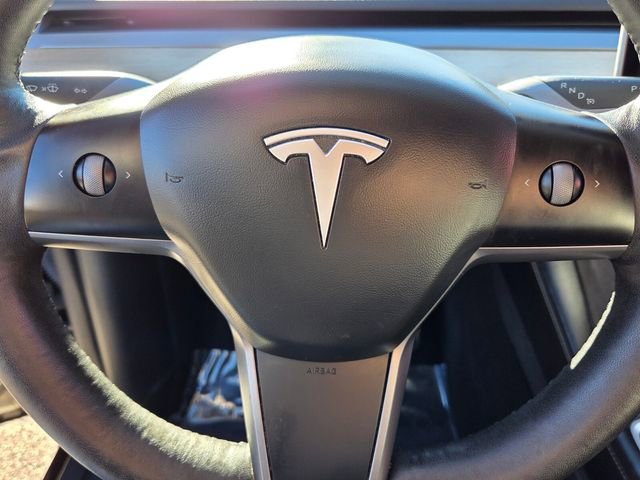 Used 2021 Tesla Model Y Long Range image 26