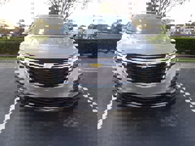 Used 2024 Chevrolet Equinox LT image 2