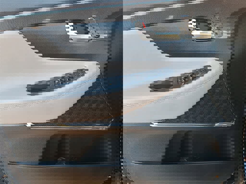 Used 2021 Hyundai Santa Fe Limited w/ Cargo Package image 10