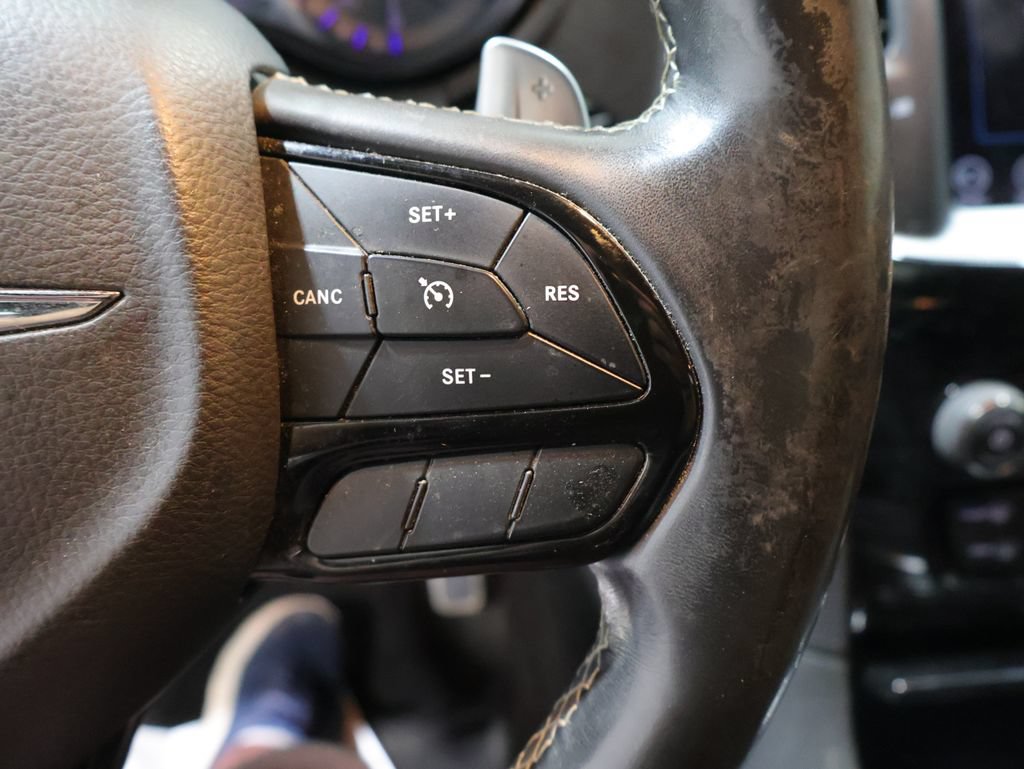 Used 2018 Chrysler 300 S AWD/4WD image 40