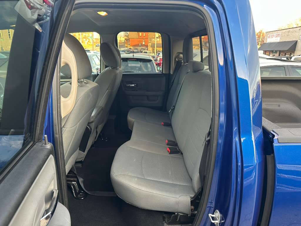 Used 2017 RAM 1500 Classic SLT AWD/4WD image 21
