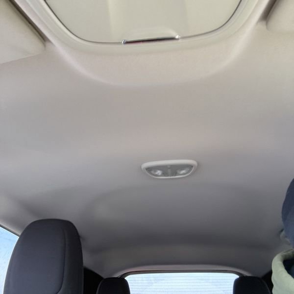 Used 2018 Jeep Cherokee Latitude w/ Cold Weather Group image 34